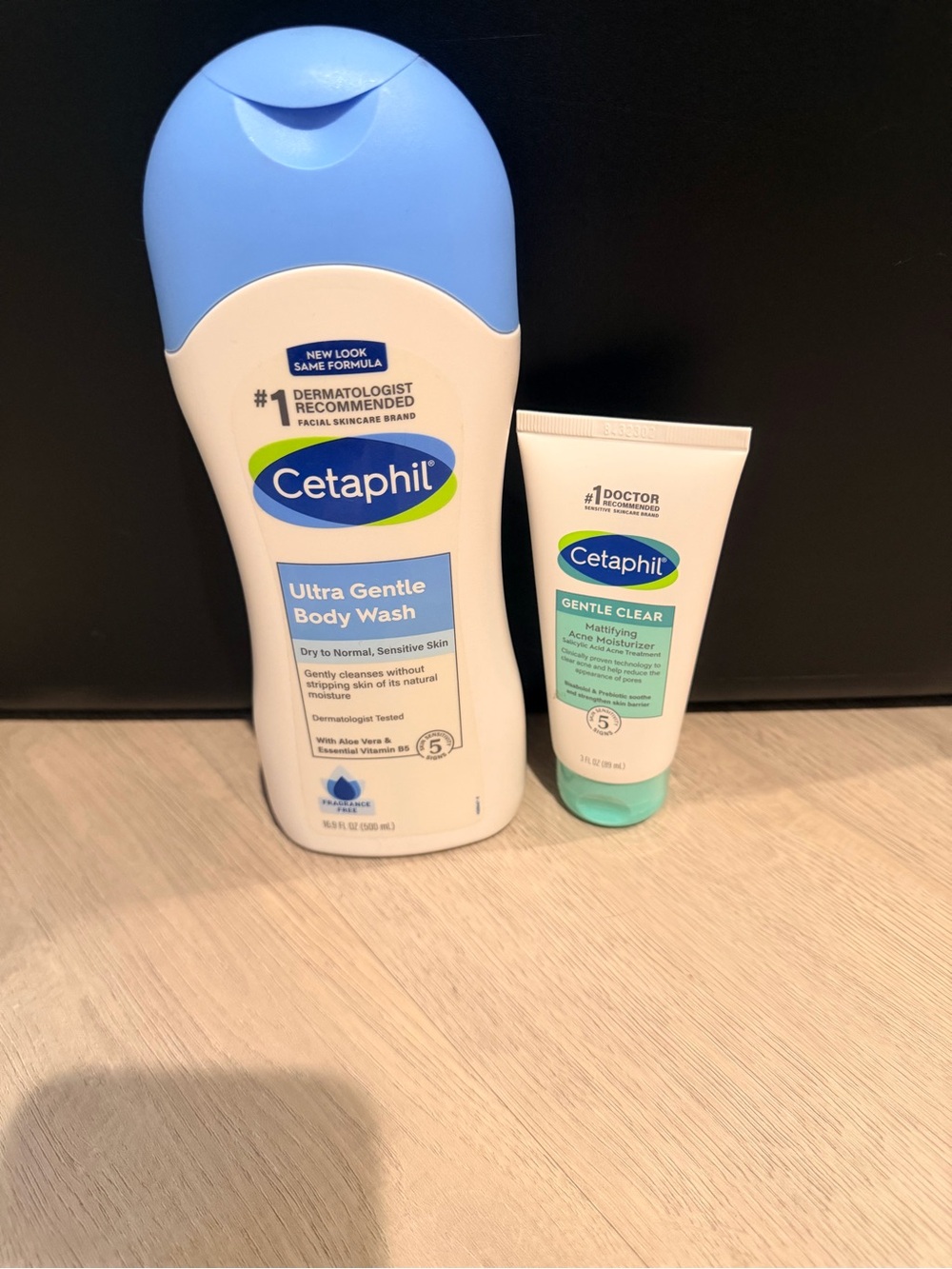 Cetaphil Ultra Gentle Body Wash & Gentle Clear Moisturizer - Blue and White